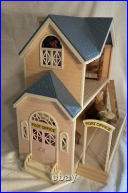 Vintage Sylvanian MAPLE TOWN House Post Office withFurniture, Figures