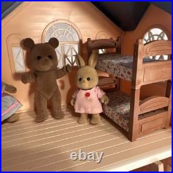 Vintage Sylvanian MAPLE TOWN House Post Office withFurniture, Figures