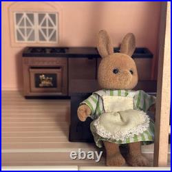 Vintage Sylvanian MAPLE TOWN House Post Office withFurniture, Figures