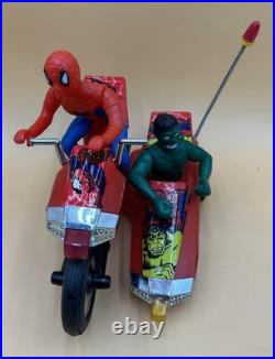 Vintage Tam Toys Spider-man And Hulk Motorized Motorcycle From 1976
