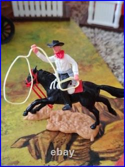 Vintage Timpo Frontier Trail Blazers Town Set