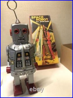 Vintage Tin Robot hand-wound iron old-fashioned toy