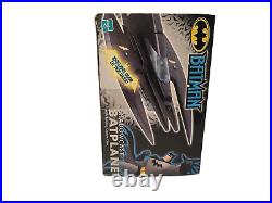 Vintage Unopened Hasbro Batman Shadowcast BatPlane Rotating Capture Hook 2001