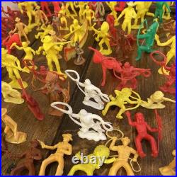 Vintage WESTERN Plastic Figures toys Cowboys Indians Marx Others 153 figures