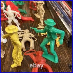 Vintage WESTERN Plastic Figures toys Cowboys Indians Marx Others 153 figures