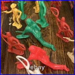 Vintage WESTERN Plastic Figures toys Cowboys Indians Marx Others 153 figures