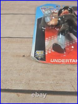 Vintage WWF HASBRO The Undertaker Blue Card Action Figure 1992 FRENCH Edition
