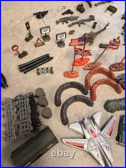 Vintage army men 4 pounds tanks Military Gear Flags Bunkers Barracks Toy Solider