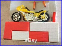 Vtg 1976 Kenner Ssp Wild Rider Cycle Stunt Show With 5 Classic Driver Figure