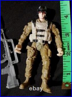 Vtg. GI Joe Action Figure Movable Hands And Feet With Machine GunChina 4 1/2