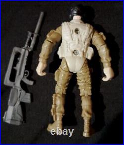 Vtg. GI Joe Action Figure Movable Hands And Feet With Machine GunChina 4 1/2