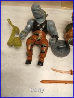 Vtg Lot of 10 Teenage Mutant Ninja Turtles TMNT 1988 Action Figures in Carrier